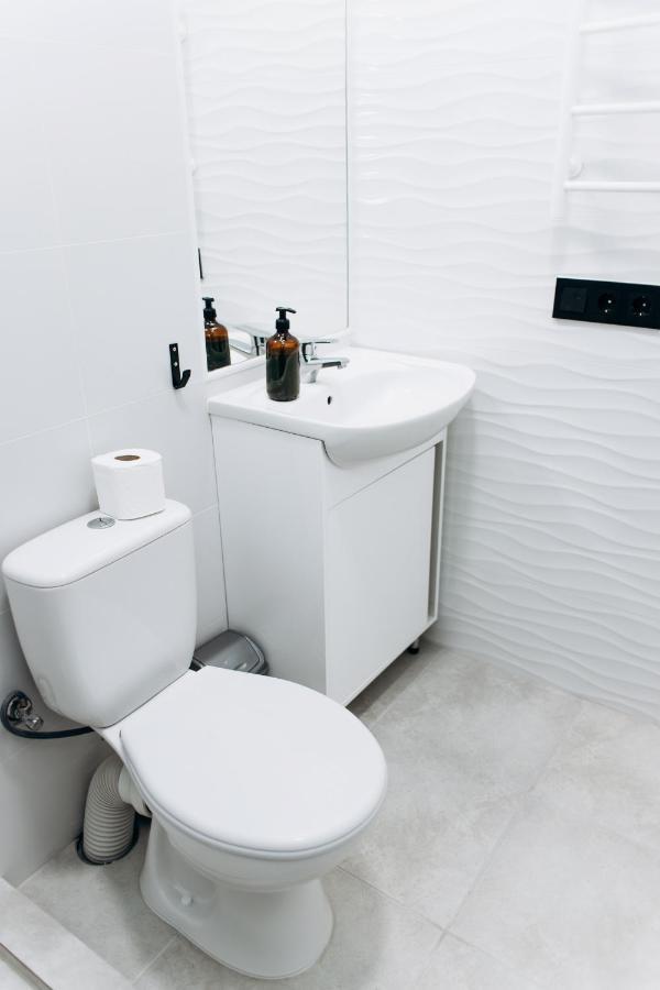 Resa Apart - Нові Smart-Квартири Біля Річки Užhorod Esterno foto